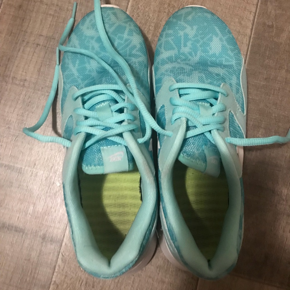 Nike Roshe Runs